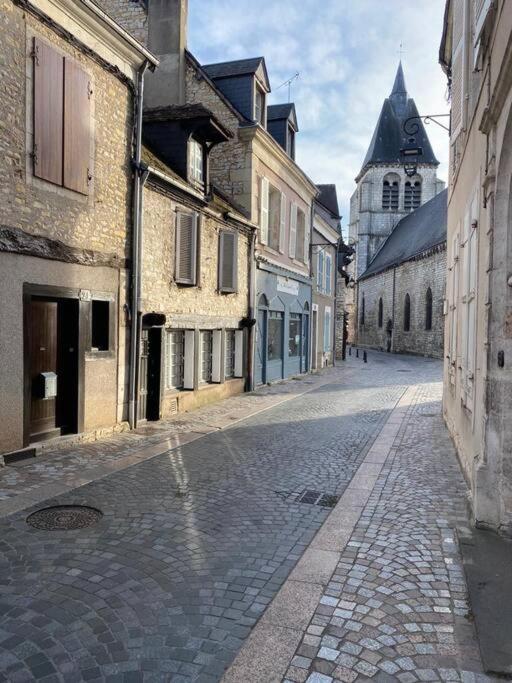 Châteauroux Le Petit Martial - Coeur De Ville,Refait A Neuf,Tout Equipe, Parking מראה חיצוני תמונה